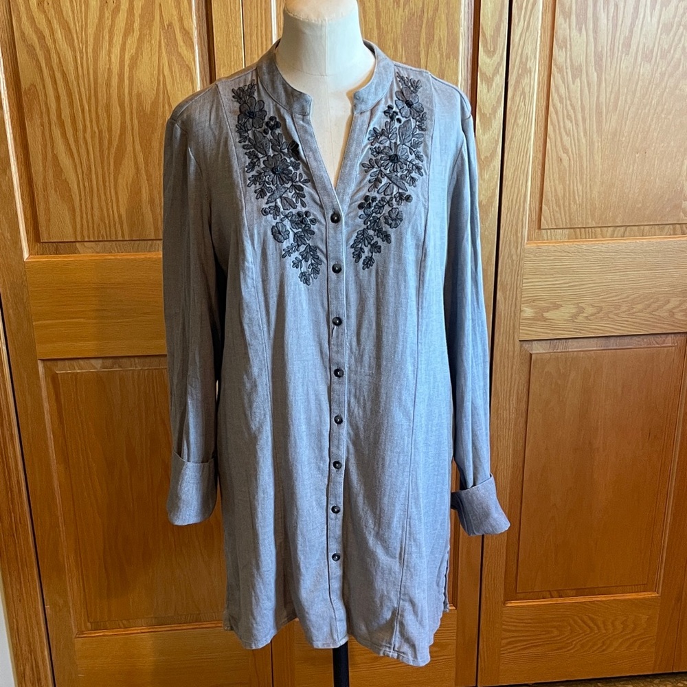 Coldwater Creek Light Gray Duster Button Down Blouse